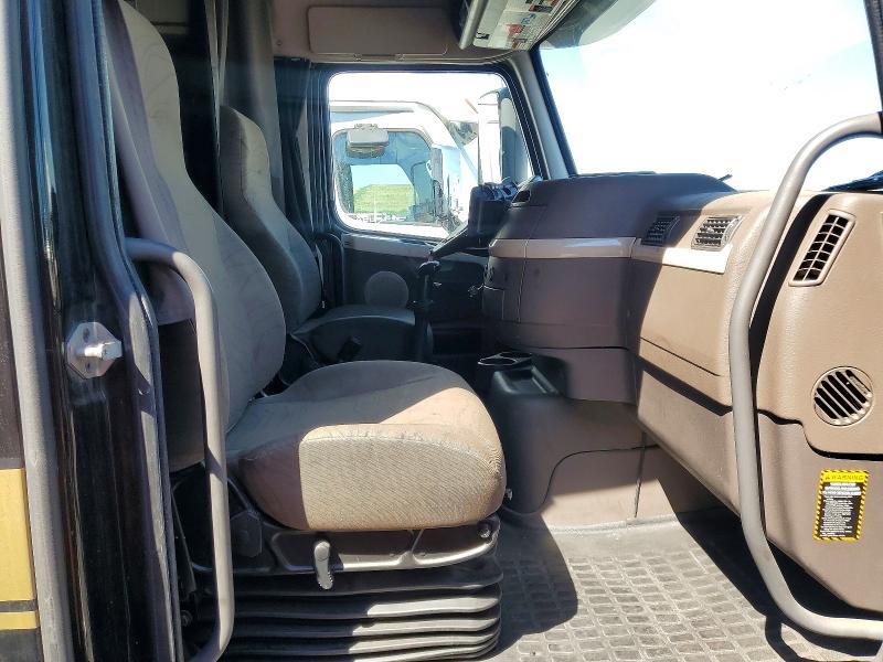 2017 Volvo VN VNM