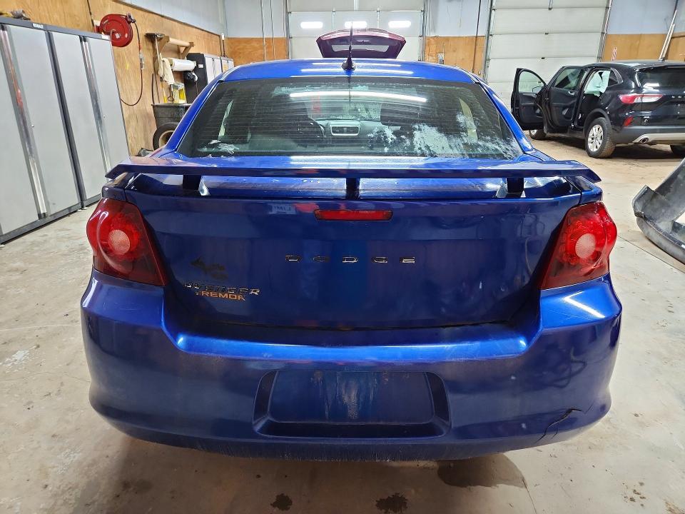 2012 Dodge Avenger se