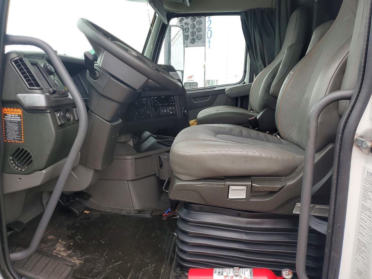 2023 Volvo VNL Semi Truck