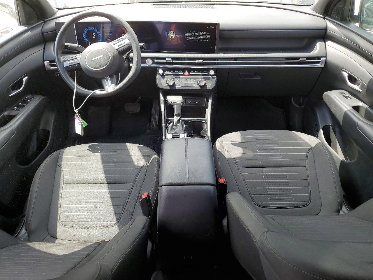 2025 Hyundai Santa Cruz SE