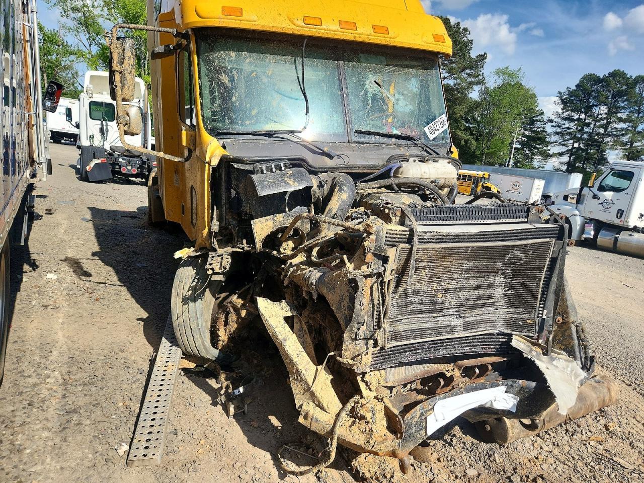 2006 Freightliner Columbia 120 Semi Truck