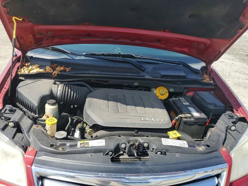 2014 Chrysler Town & Country Touring