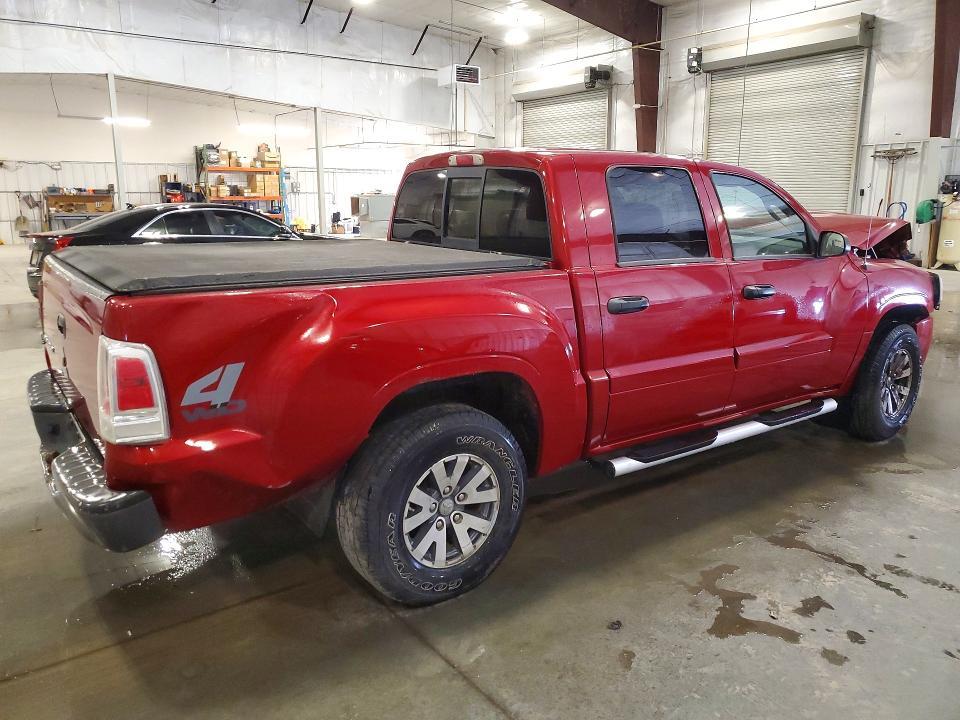 2008 Mitsubishi Raider LS