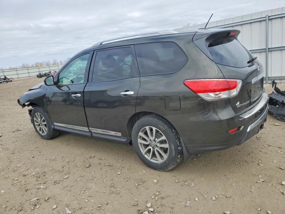 2016 Nissan Pathfinder sl