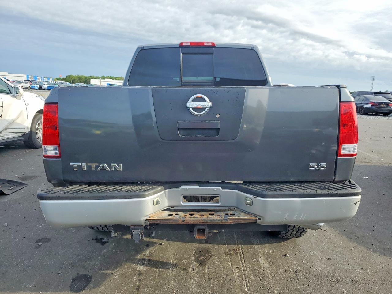 2004 Nissan Titan XE