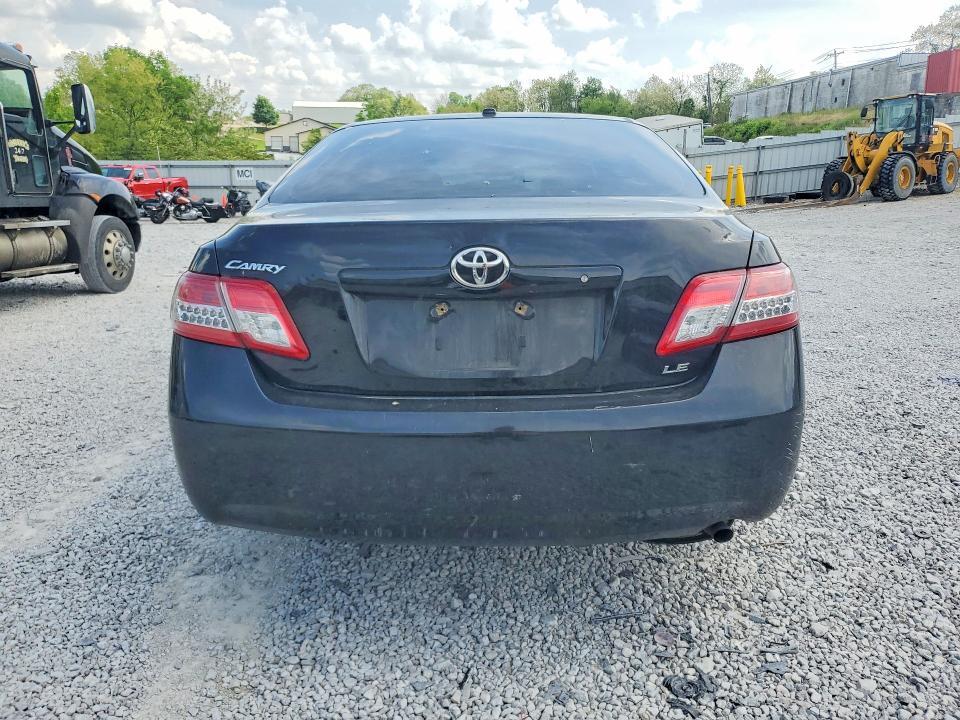 2011 Toyota Camry le