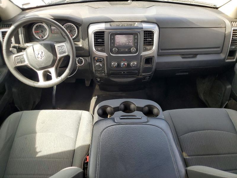 2024 Dodge Ram 1500 Classic slt