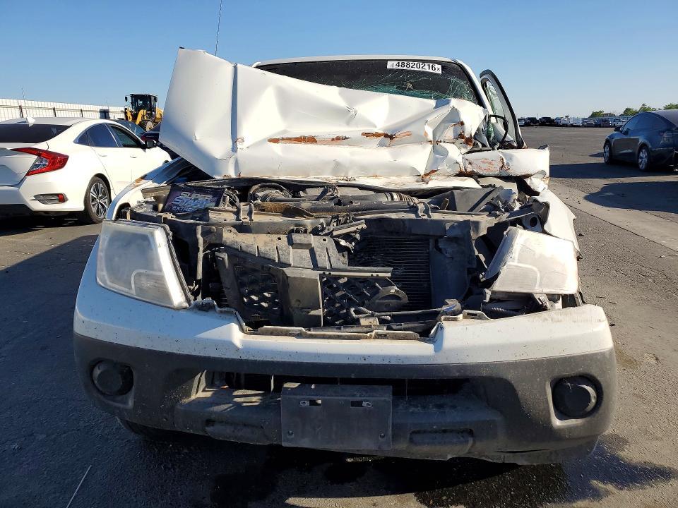 2017 Nissan Frontier s