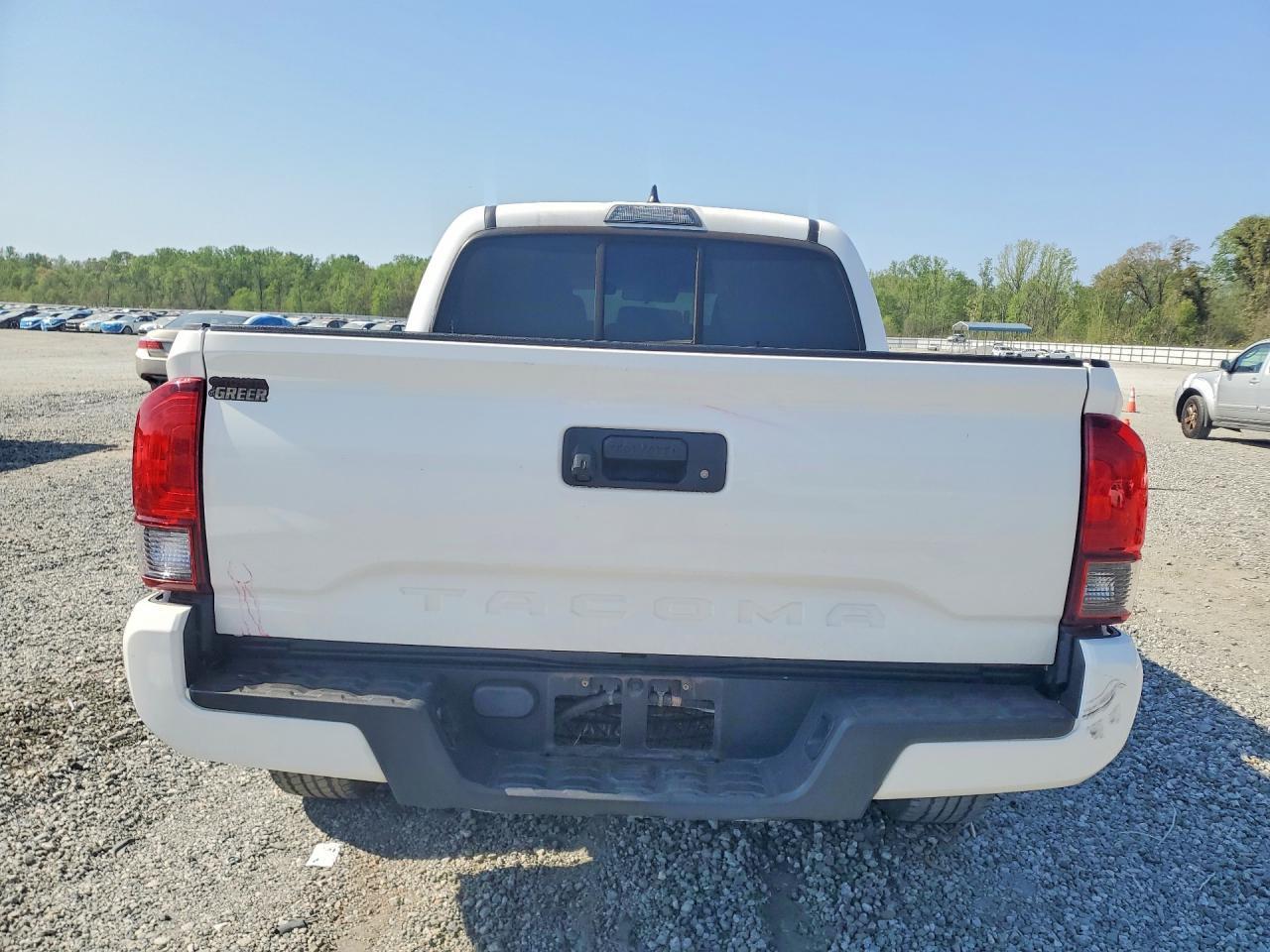 2018 Toyota Tacoma SR