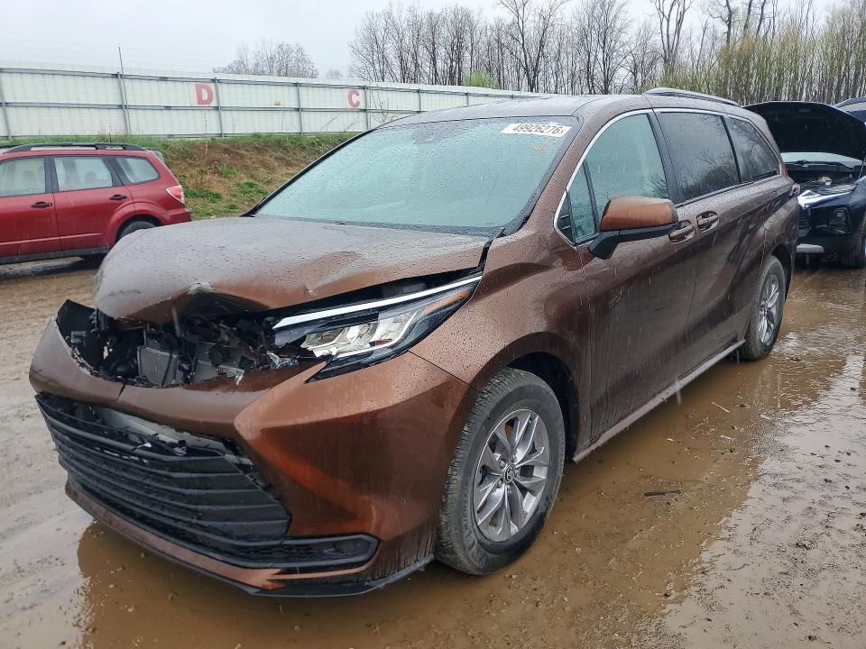 2022 Toyota Sienna le