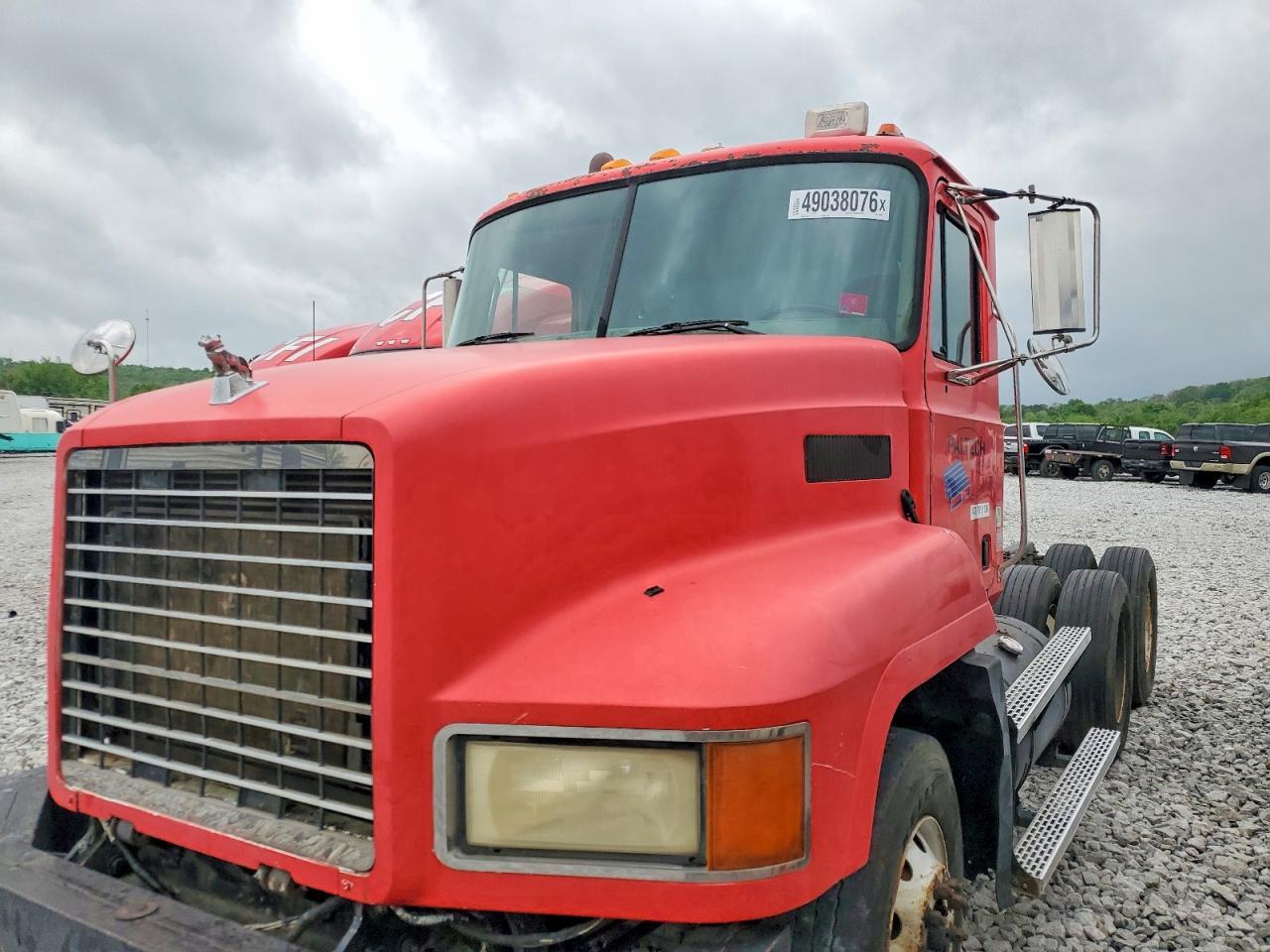 2001 Mack 600 CH600