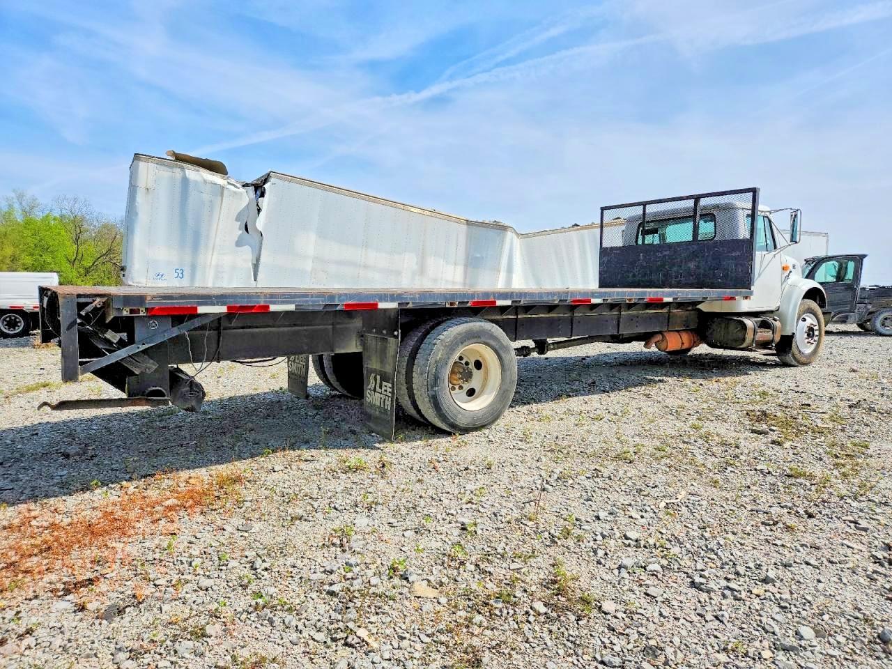 2000 International 4900