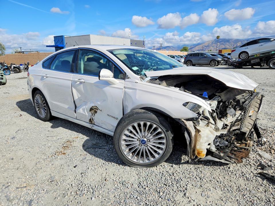 2014 Ford Fusion Titanium hev