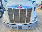2017 Peterbilt 579 Semi Truck