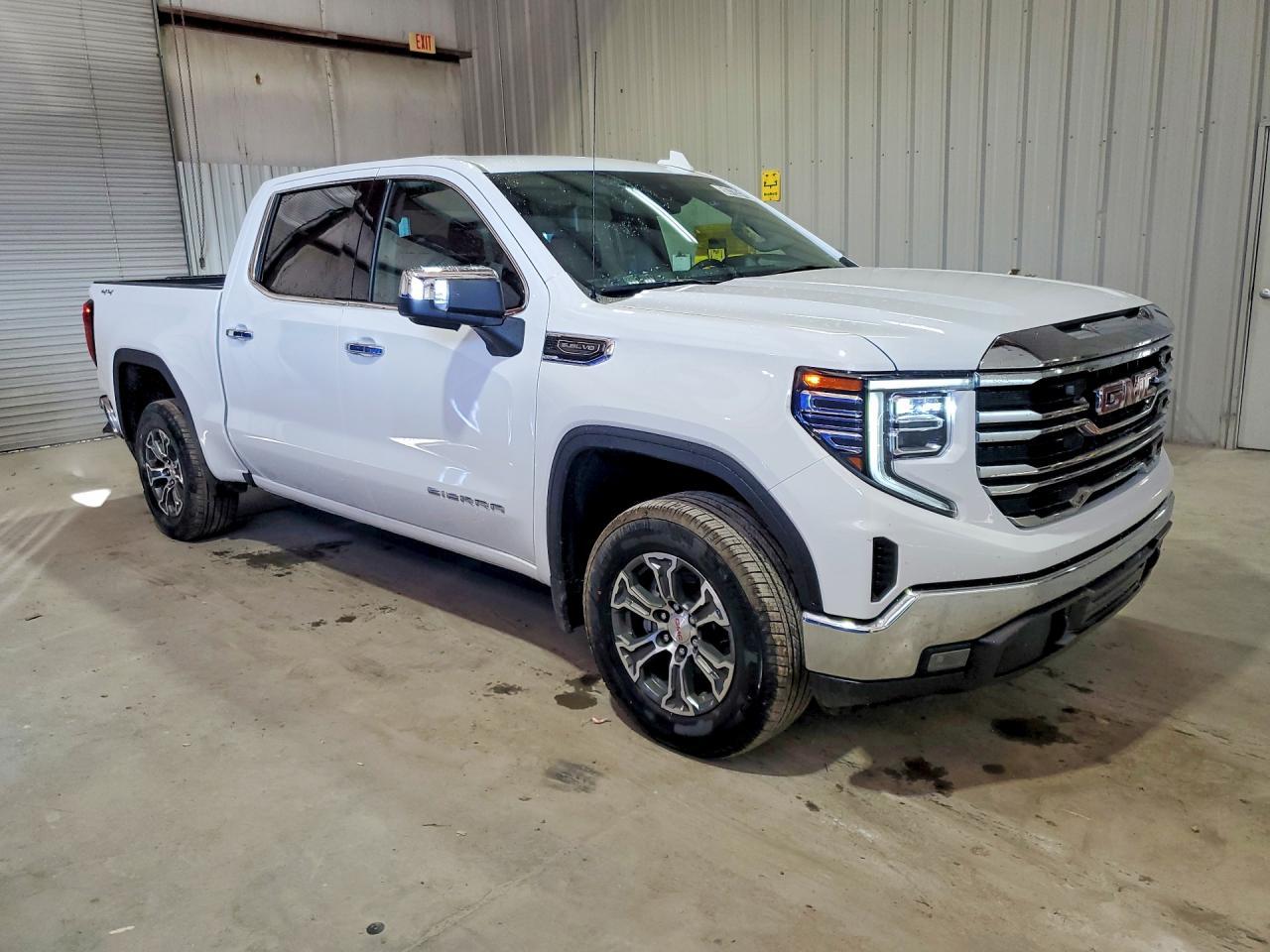 2026 GMC Sierra K1500 SLT