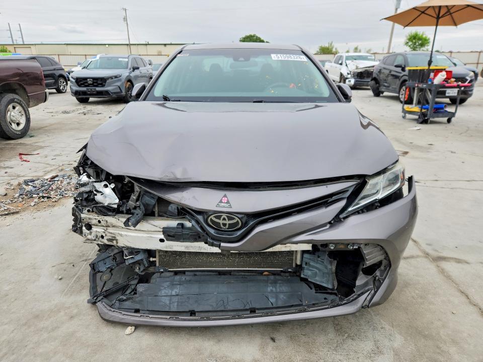 2018 Toyota Camry le