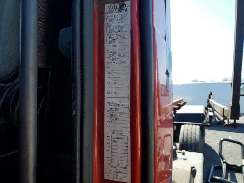 2006 Volvo Vhd Roll-off Container Truck