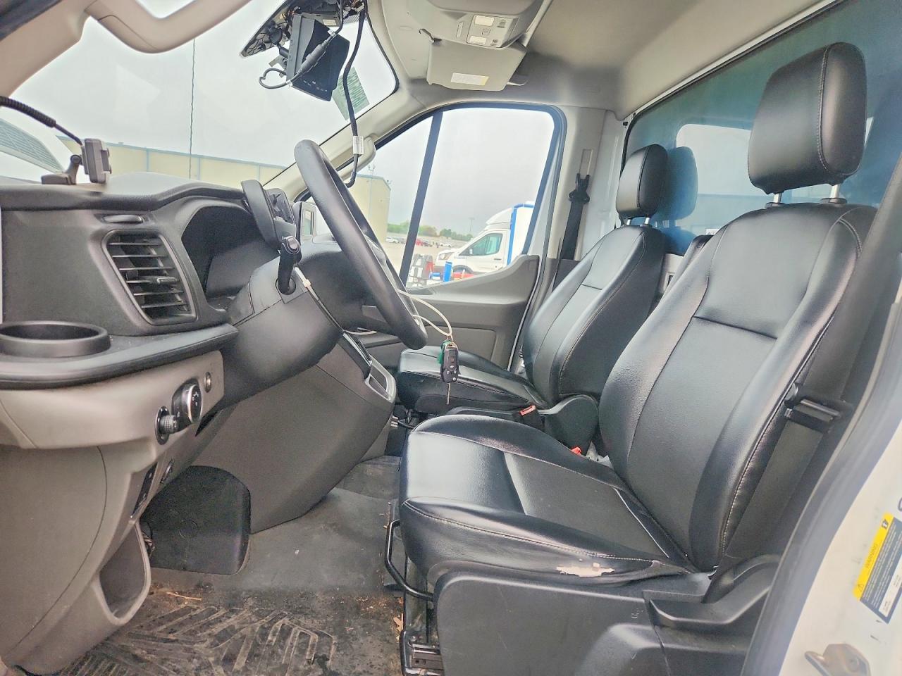 2022 Ford Transit Delivery Truck