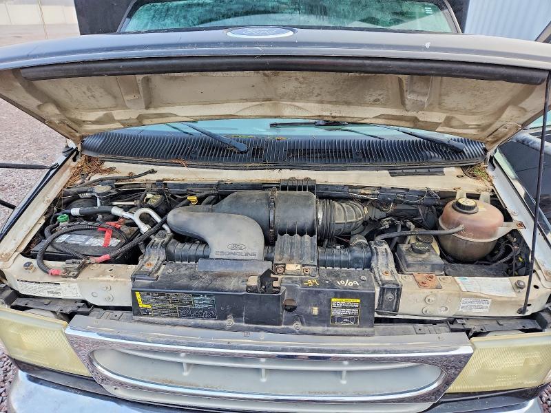 2002 Ford Econoline E450 Super Duty Cutaway Van