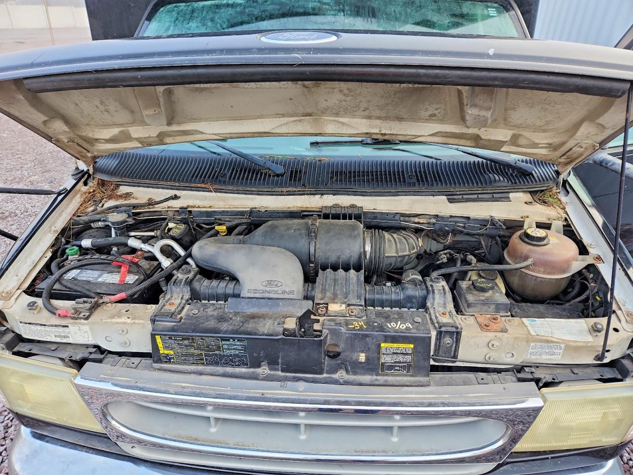 2002 Ford Econoline E450 Super Duty Cutaway Van