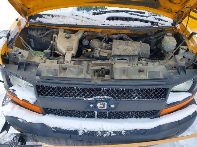 2010 Chev Express Cutaway G4500