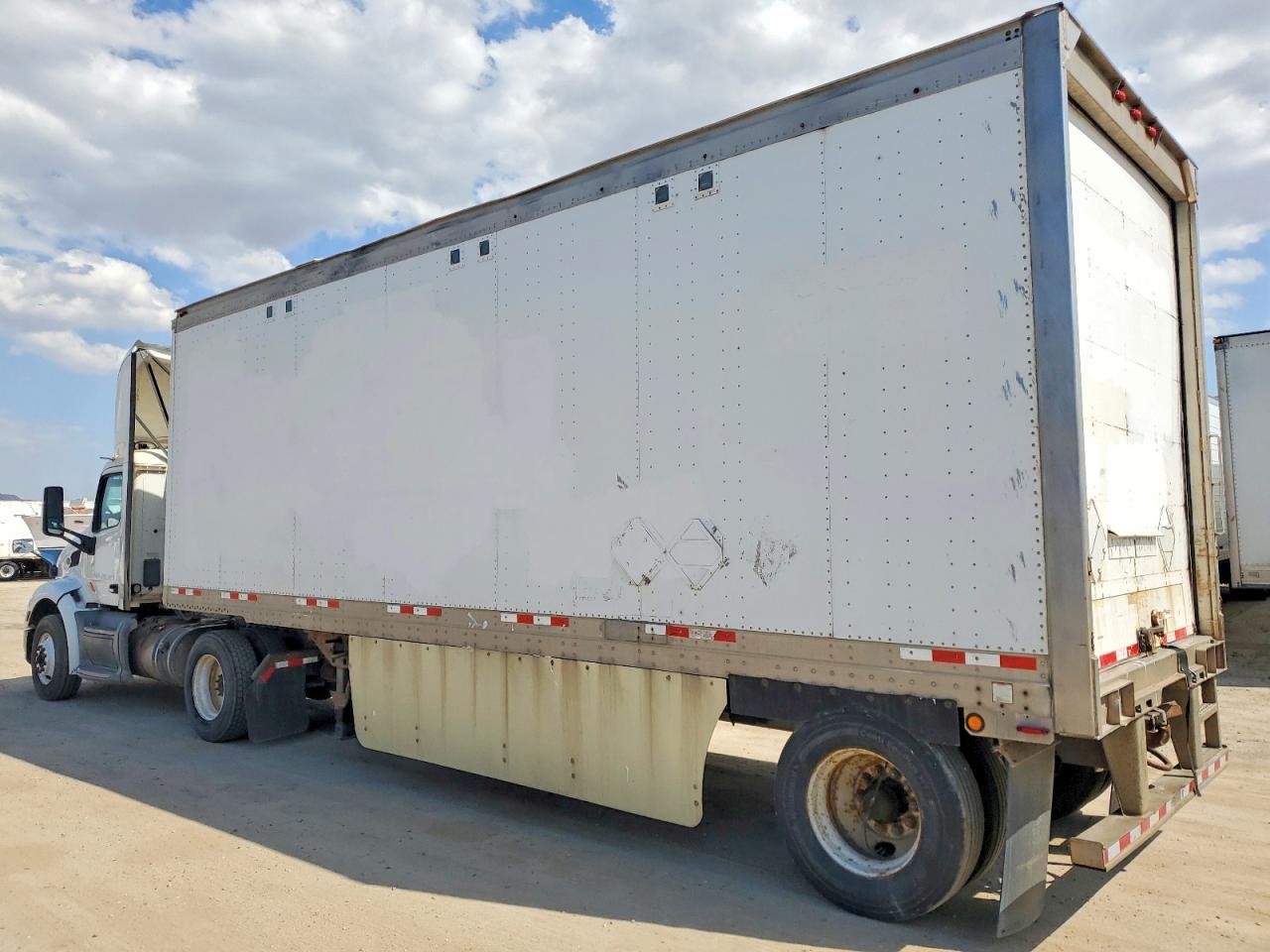 2017 Peterbilt 579 Semi Truck