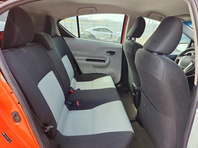 2014 Toyota Prius c two