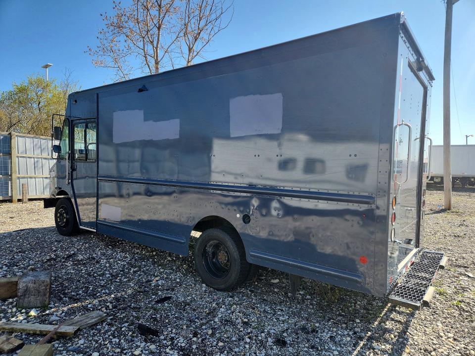 2021 Freigliner 2021 Freightliner MT45 Chassis Delivery Truck