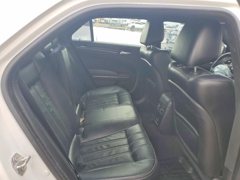 2017 Chrysler 300 s