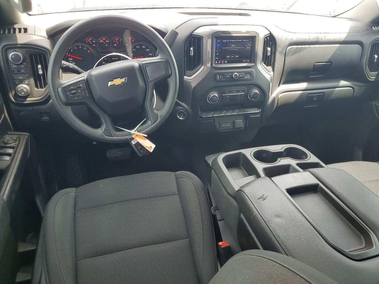 2022 Chevrolet Silverado K1500 Custom