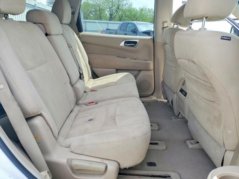 2013 Nissan Pathfinder s