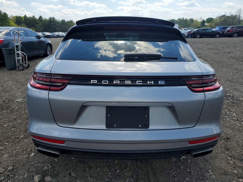 2018 Porsche Panamera 4 Sport Turismo