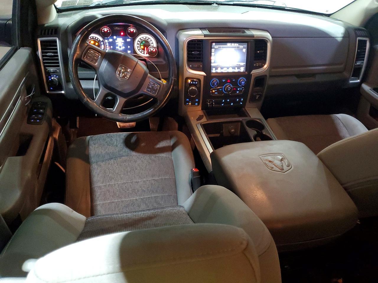 2014 Dodge RAM 1500 SLT