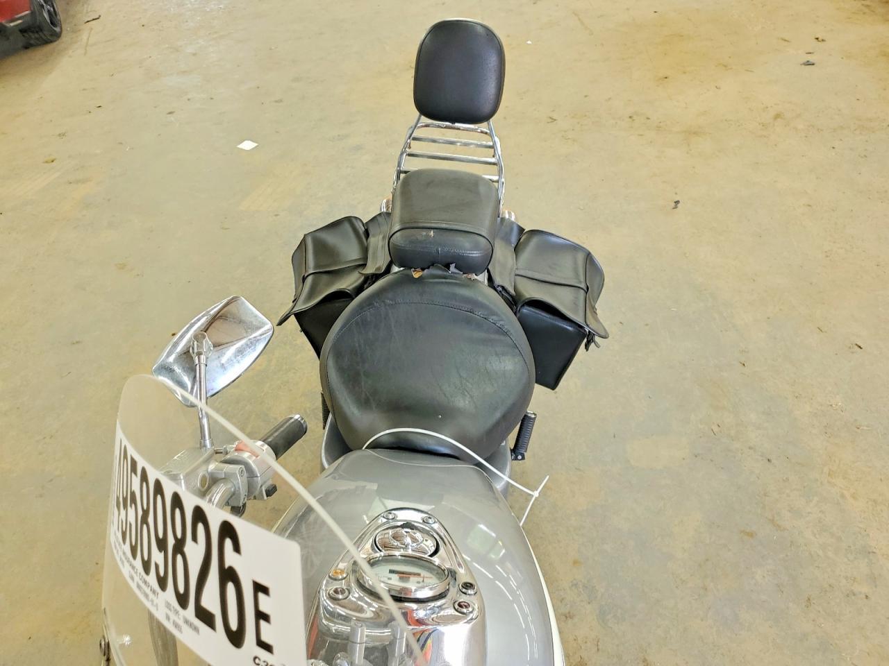 2001 Honda VT750 CD2