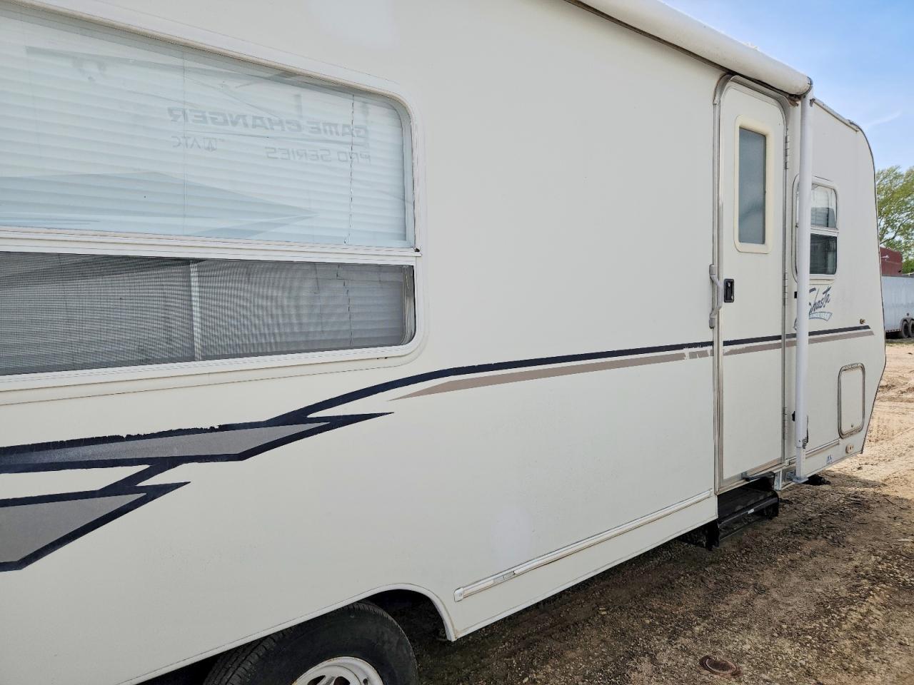 2001 Shasta Coachmen Camper
