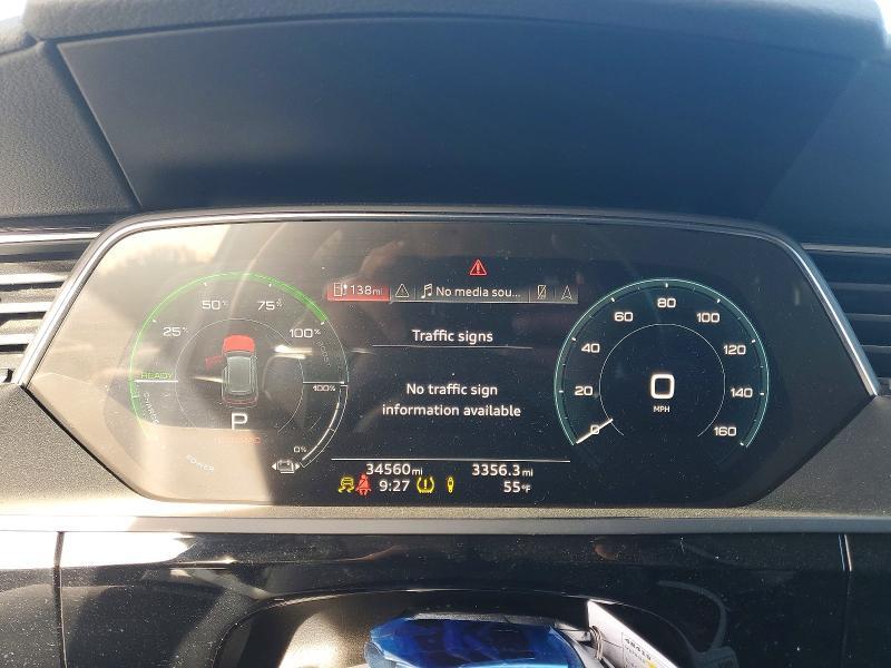 2022 Audi E-tron Premium Plus