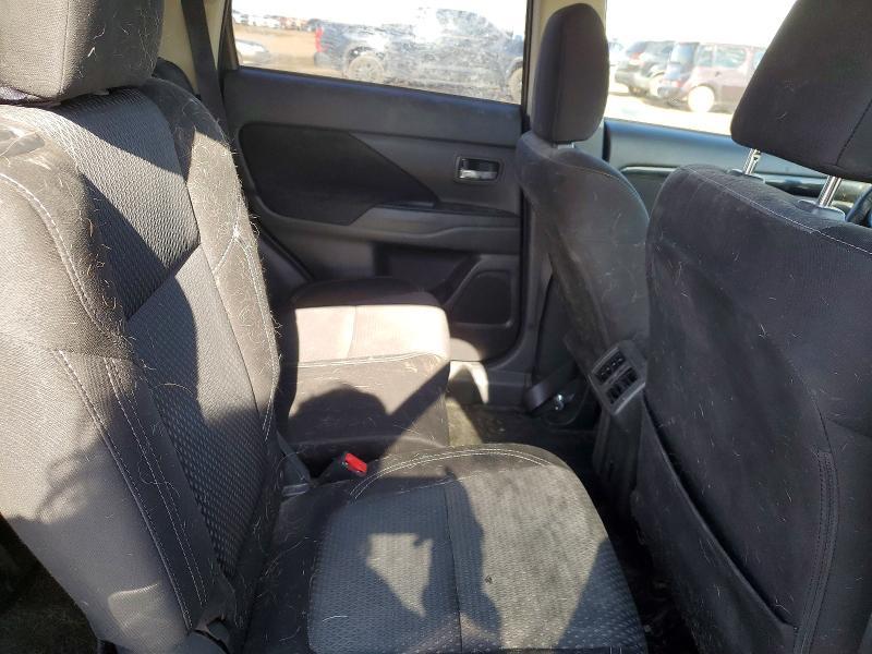 2020 Mitsubishi Outlander es