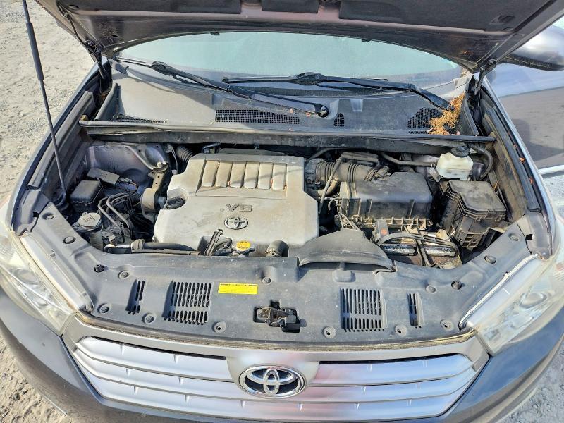 2011 Toyota Highlander se