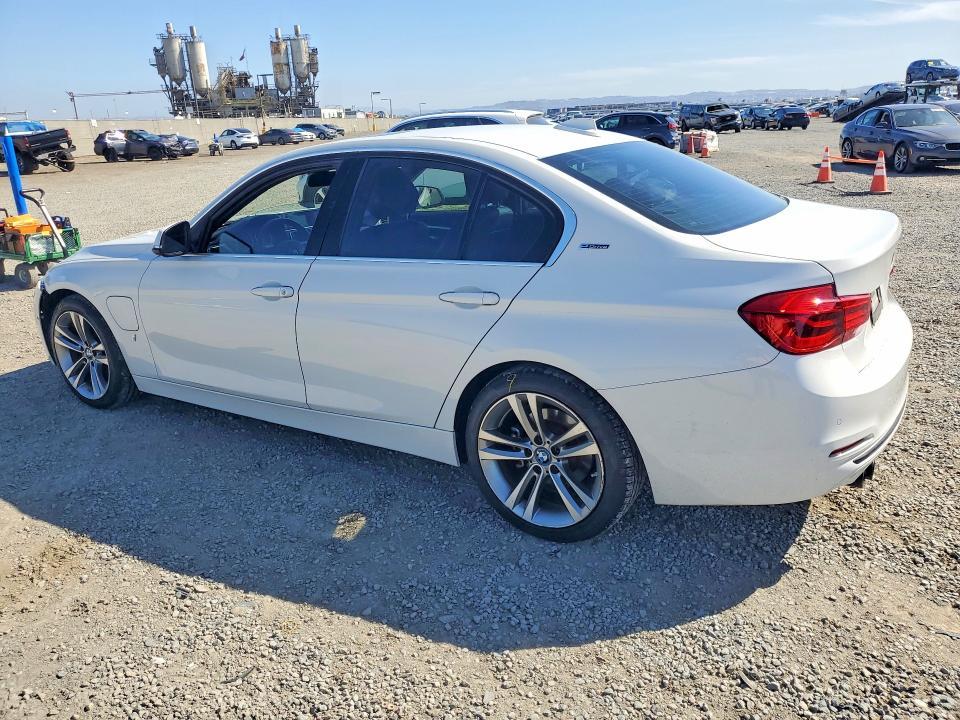 2017 BMW 330e