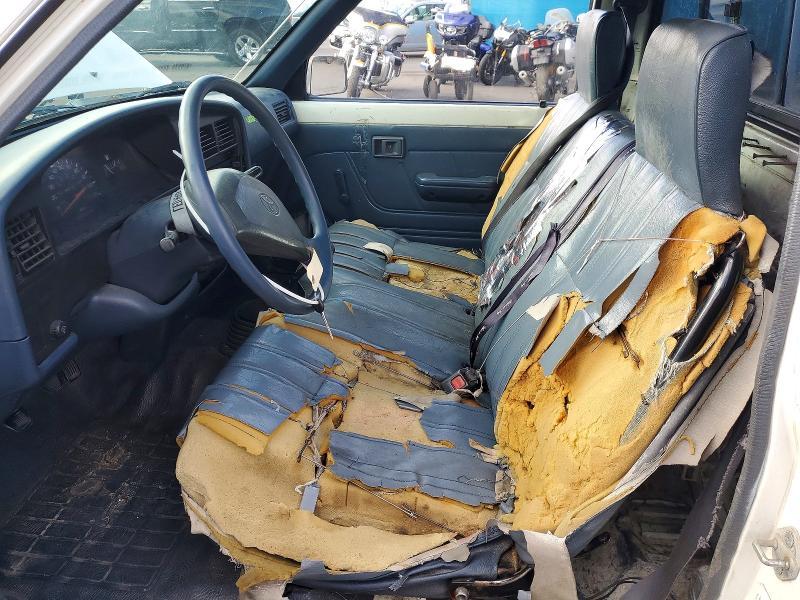1992 Toyota Pickup Base