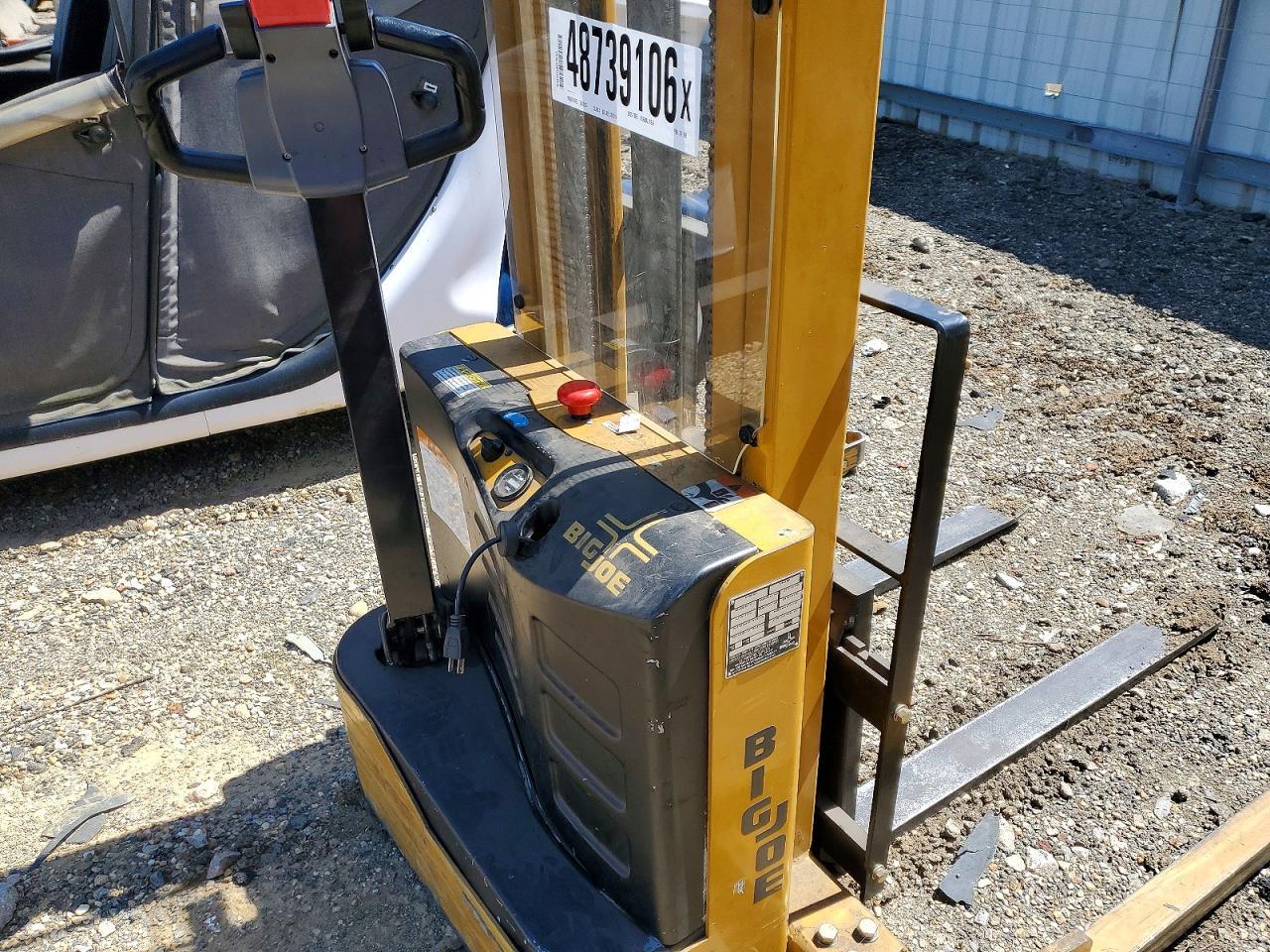 2012 Big Joe S22-116 Pallet Jack