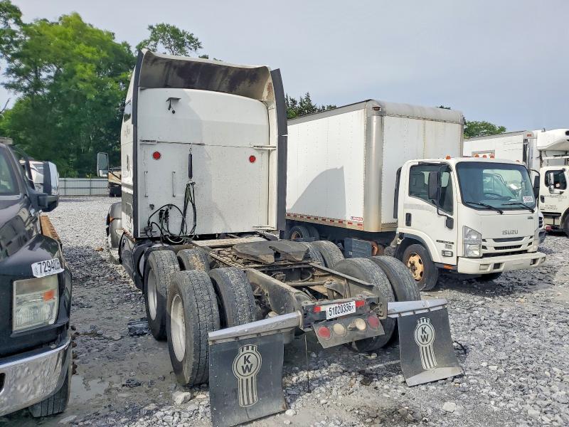 2013 Kenworth T660 Semi Truck