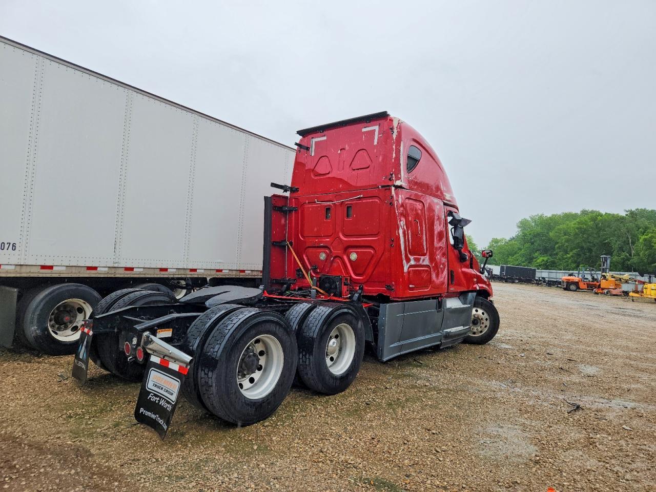 2016 Freightliner Cascadia 1