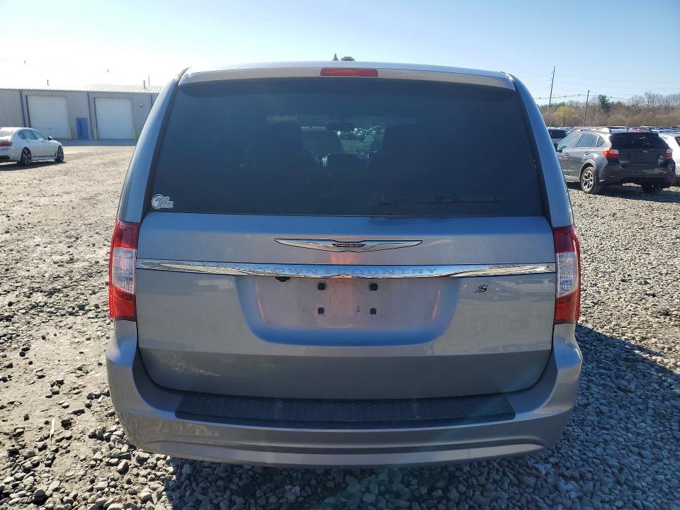 2014 Chrysler Town & Country s
