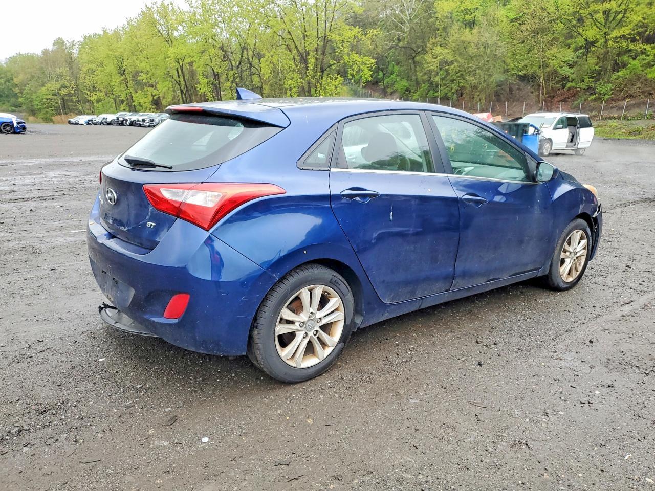 2013 Hyundai Elantra gt Base
