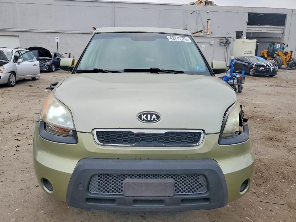 2010 KIA Soul +