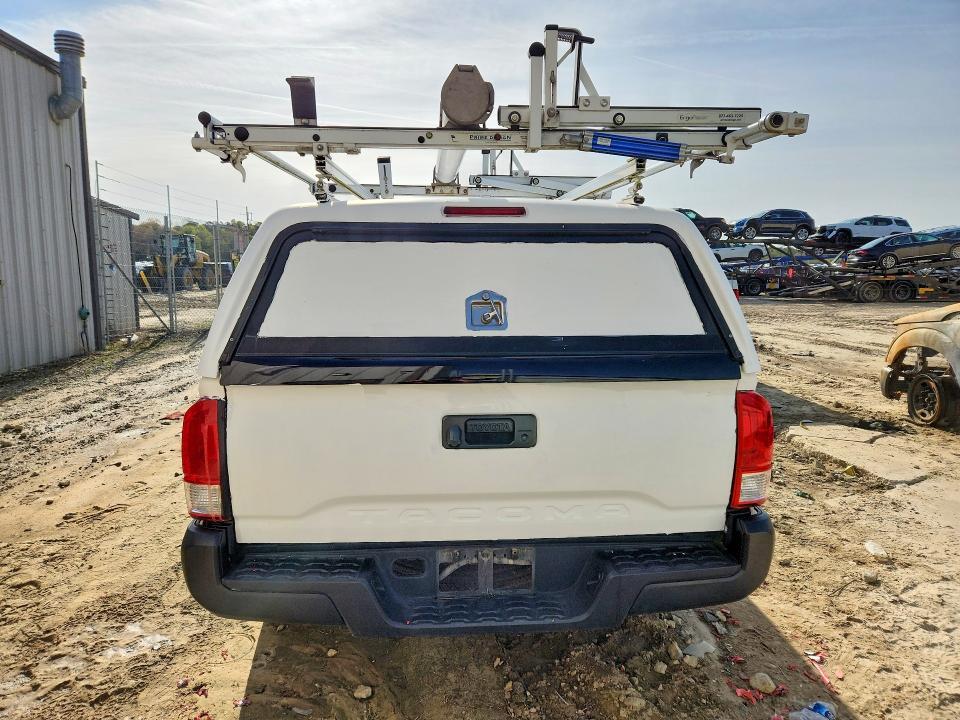 2017 Toyota Tacoma SR