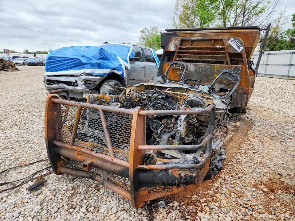 2017 Ford F350 Super Duty Flatbed Truck