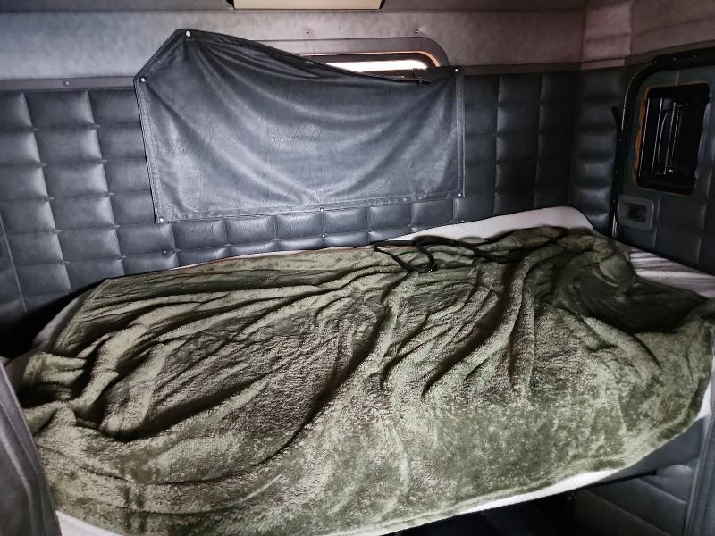 2005 Peterbilt 379 car Hauler Truck