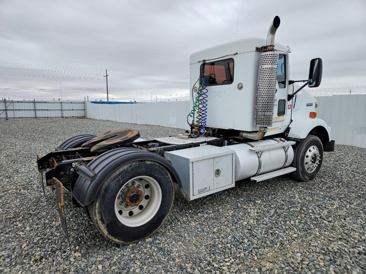 2005 Kenworth Constructi-Semi Truck